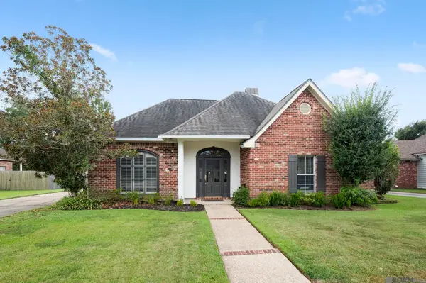19036 Vignes Lake Ave, Baton Rouge, LA 70817