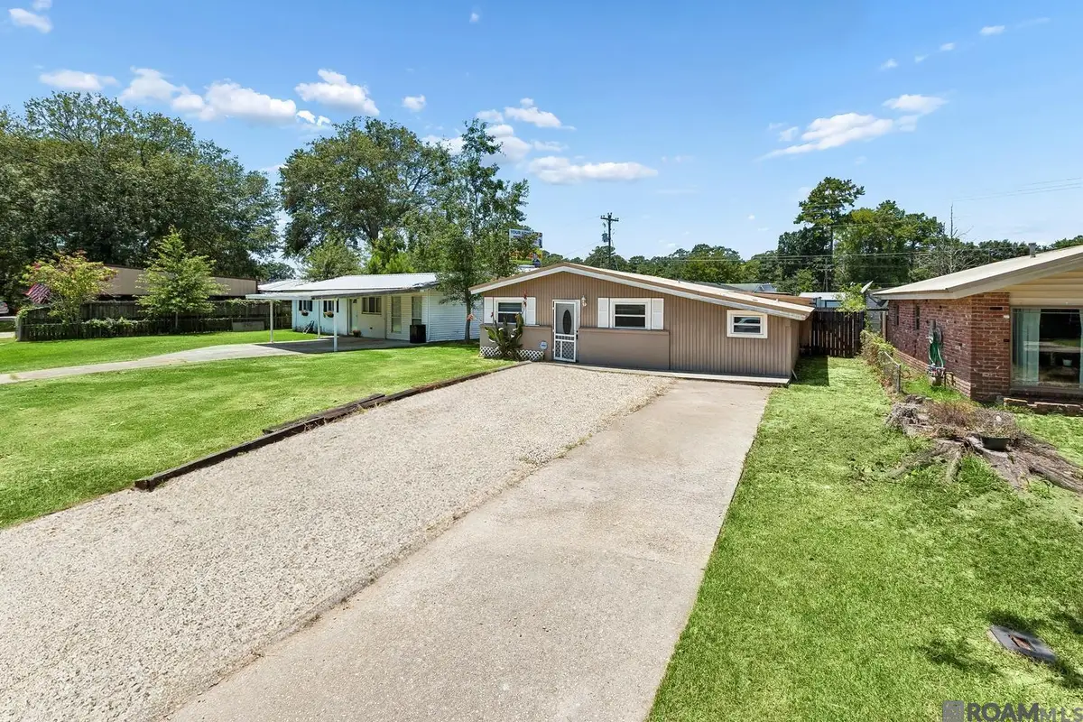 30627 Shannon Dr, Denham Springs, LA 70726 - #1