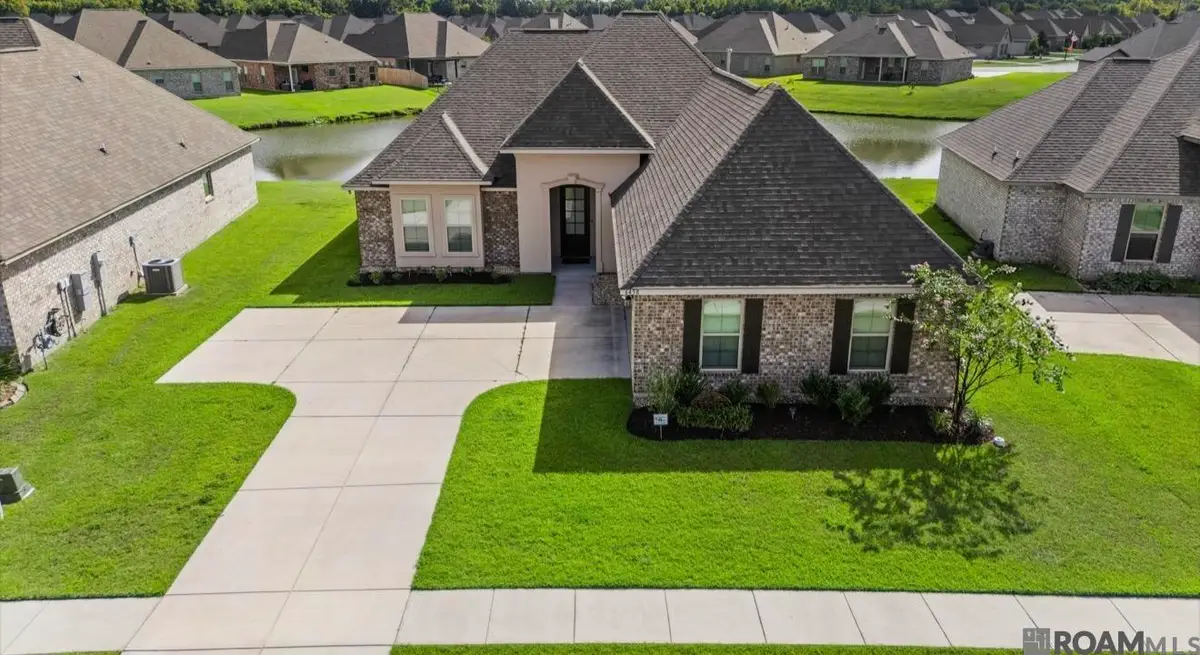 6458 Soaring Dr, Gonzales, LA 70737 - #1