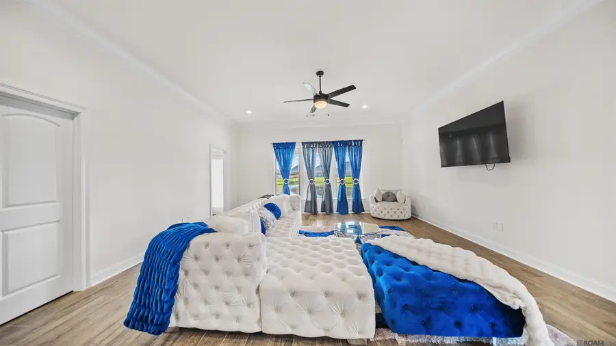 6458 Soaring Dr, Gonzales, LA 70737 - #3