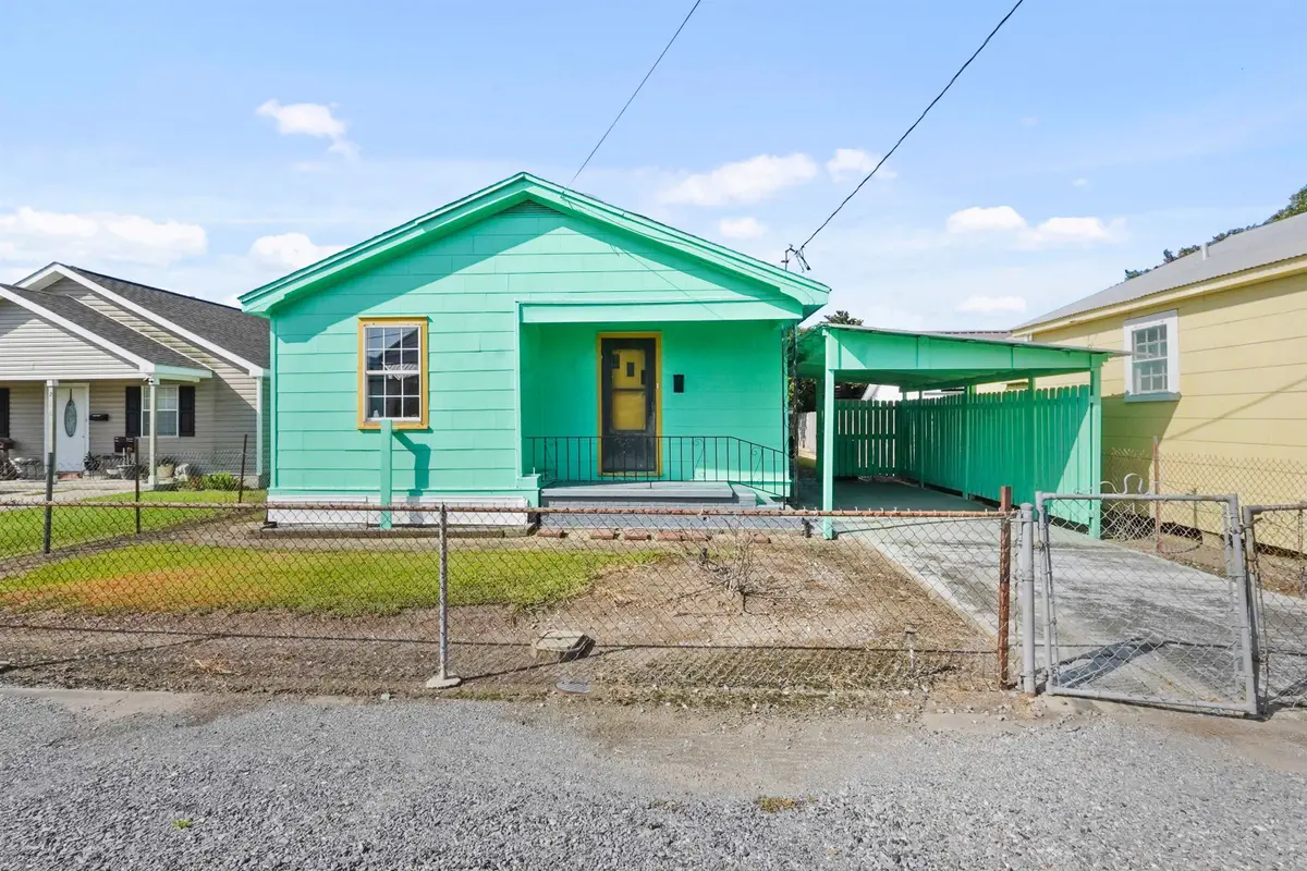 210 E Tenth St, Thibodaux, LA 70301 - #1