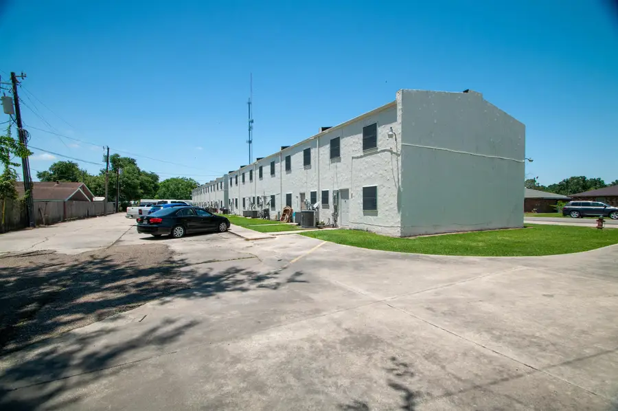 135 S Verret St, Amelia, LA 70340 - #3