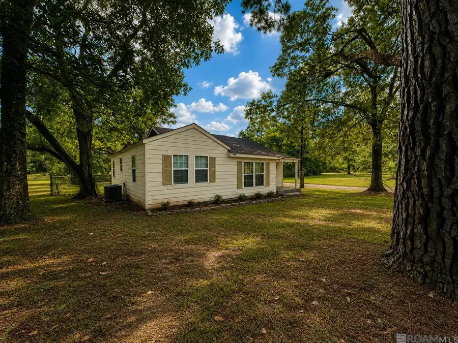 215 N River Rd, Denham Springs, LA 70726 - #2
