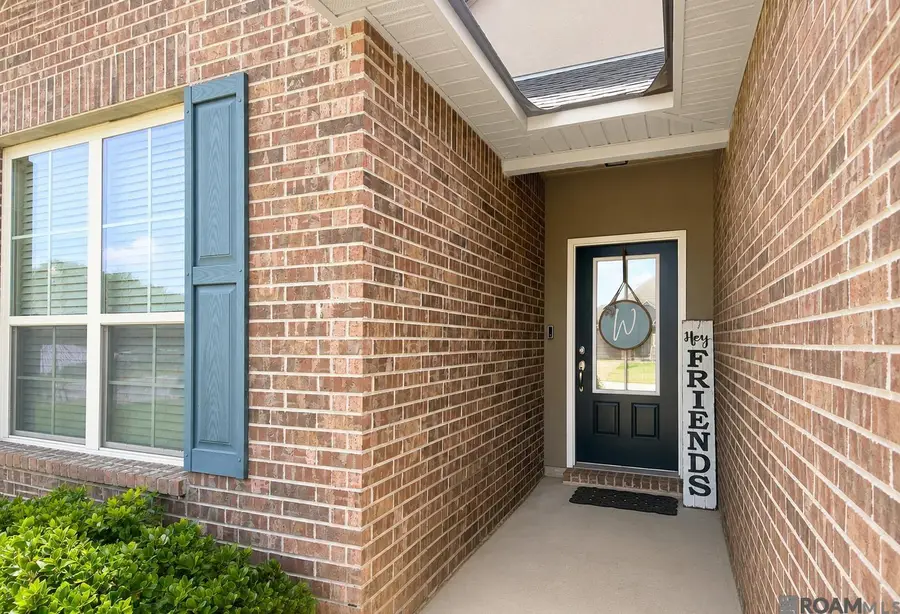 10734 Dodger Dr, Denham Springs, LA 70726 - #3
