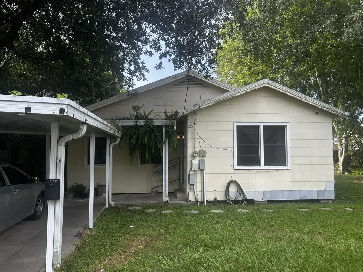 623-1/2 Arenz St, Morgan City, LA 70380 - #1