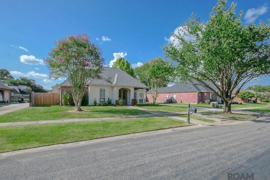 10673 Hillshire Ave, Baton Rouge, LA 70810 - #1