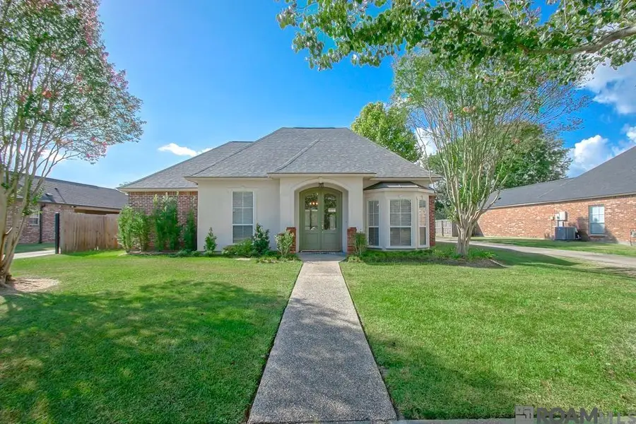 10673 Hillshire Ave, Baton Rouge, LA 70810 - #2