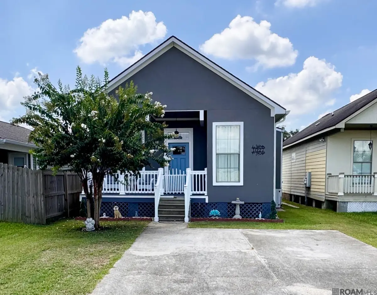 1027 E Bienville Ave, Gonzales, LA 70737 - #1