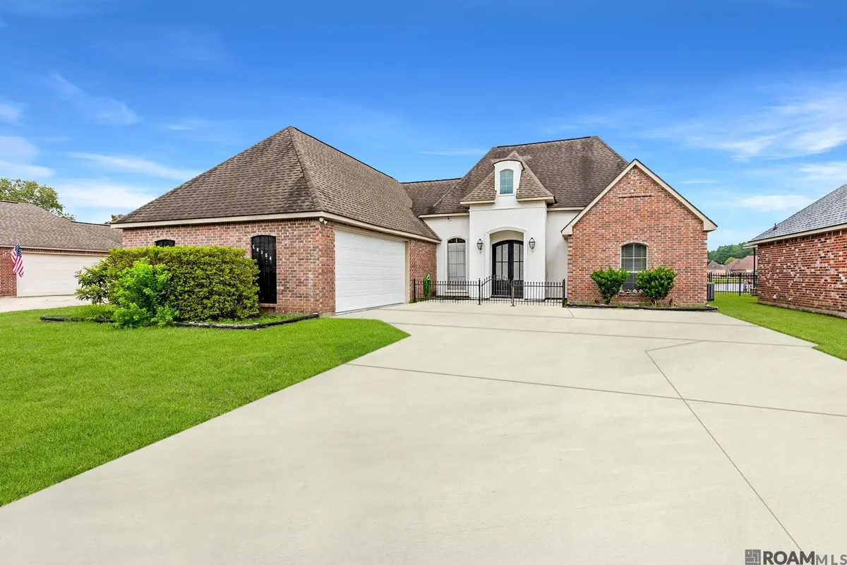 34184 Fountain View Dr, Walker, LA 70785 - #1