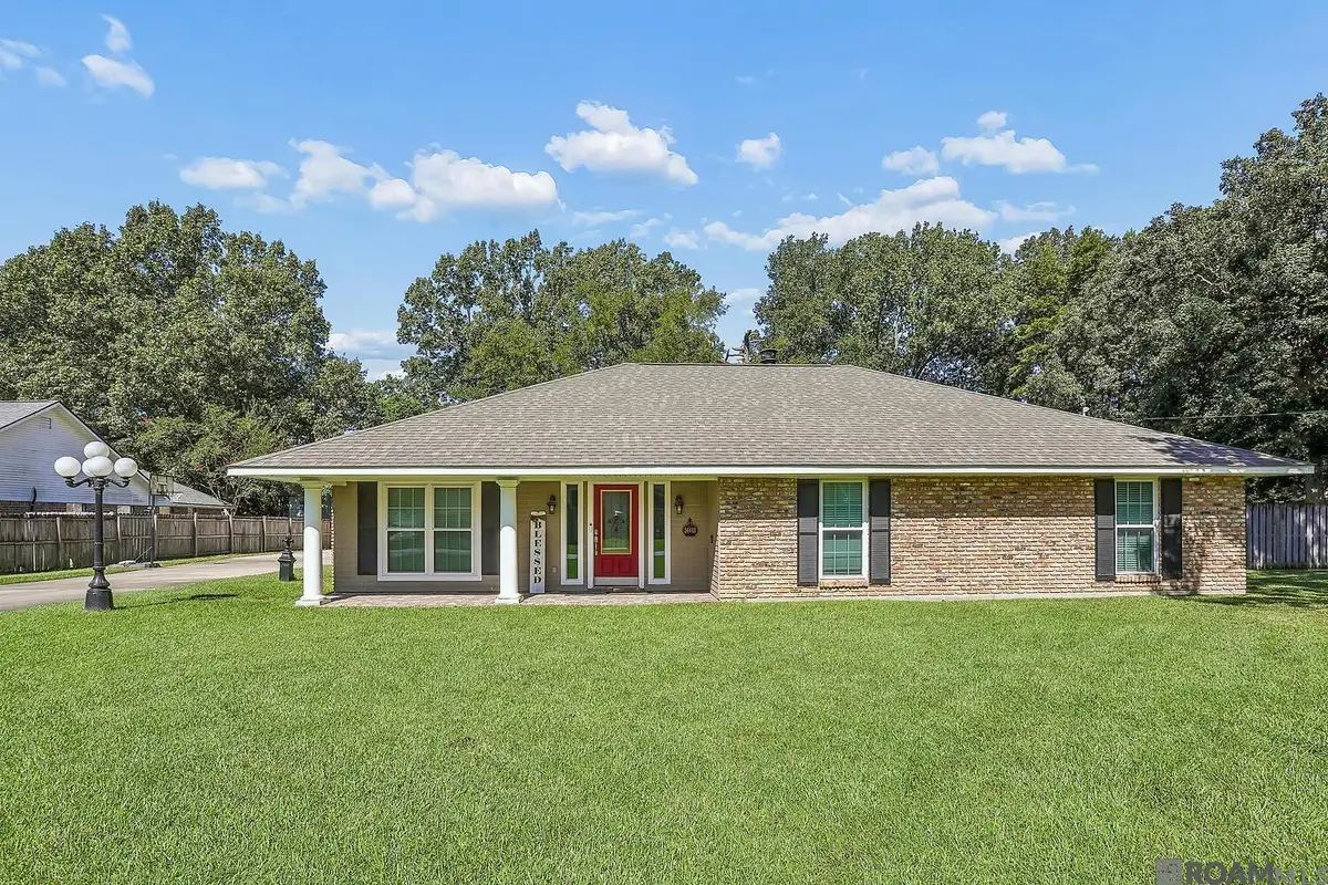 34448 Gravesbriar Dr, Denham Springs, LA 70706 - #1