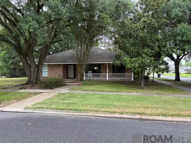 1383 Queen Cathy Dr, Baton Rouge, LA 70816 - #2