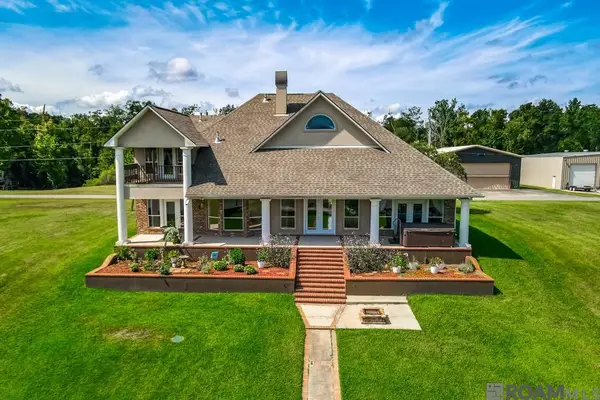 13428 Bayou Terrace Dr, St Amant, LA 70774