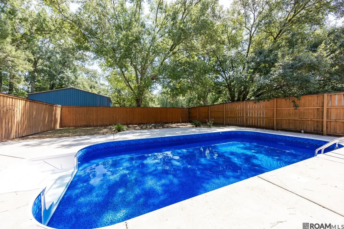 31716 Old River Rd, Denham Springs, LA 70726 - #1