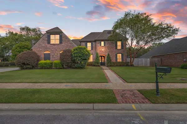 114 Innisbrook Dr, Broussard, LA 70518
