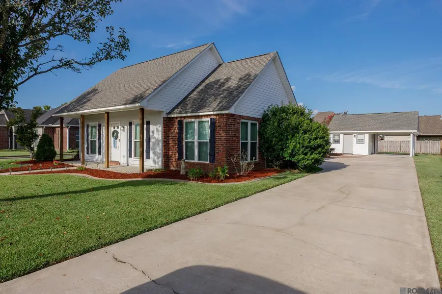225 S Oleana Dr, Gonzales, LA 70737 - #2