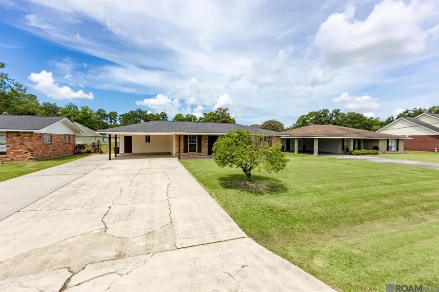 427 S Pleasant Ave, Gonzales, LA 70737 - #2