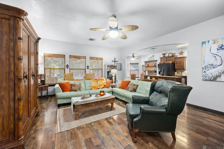 22796 Lafourche Ln, Denham Springs, LA 70726 - #3