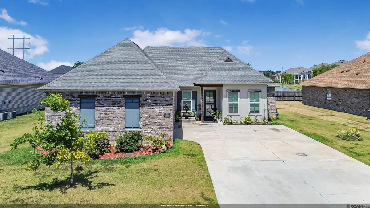 3702 Sandbar Dr, Addis, LA 70710 - #1