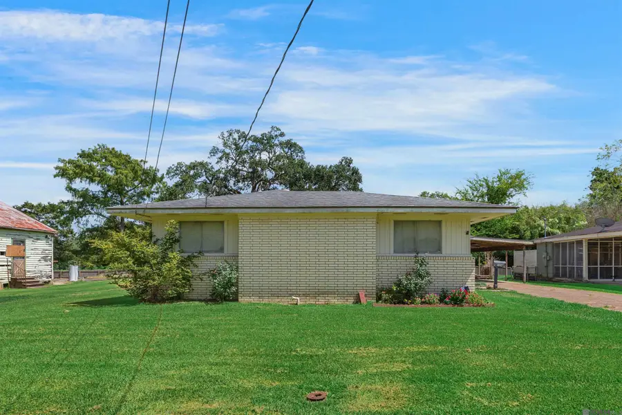 104 Virginia St, Jeanerette, LA 70544 - #3