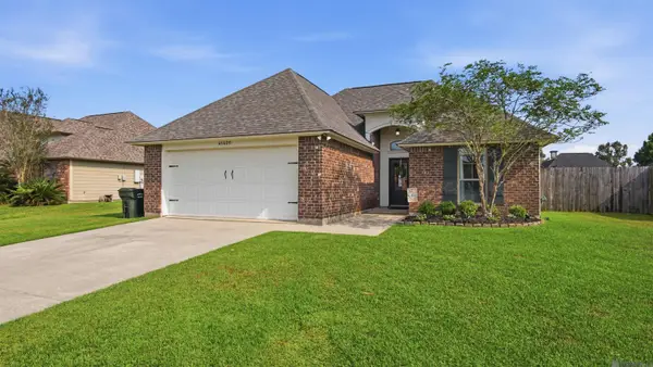 41426 Hearthstone Ave, Prairieville, LA 70769