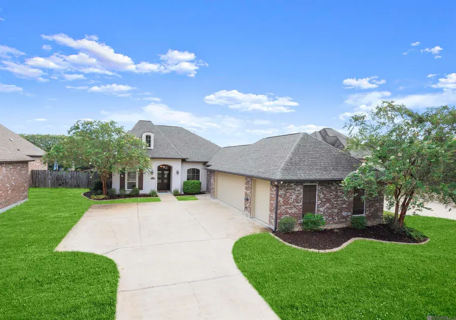 18379 Hidden Ridge Ct, Prairieville, LA 70769 - #2