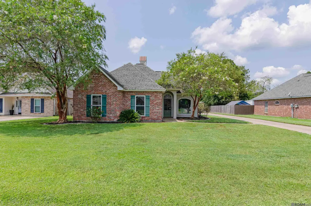 10013 River Run Estates Rd, Saint Amant, LA 70774 - #1