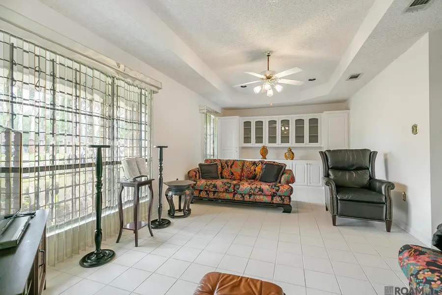 1150 Roundhill Dr, Baton Rouge, LA 70810 - #3