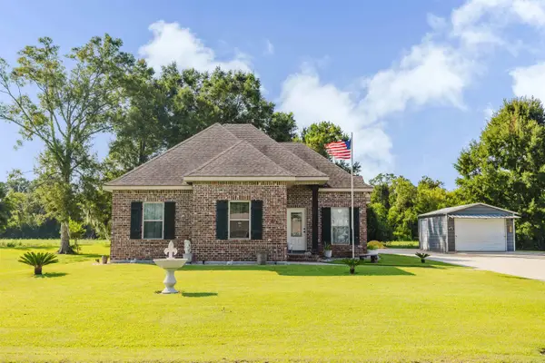 213 Bayou Gardens Drive, Houma, LA 70364