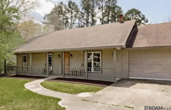 14162 Forest Glen Ln, Walker, LA 70785