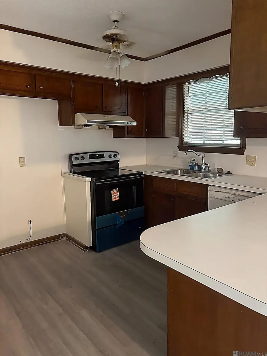 2046 Oak Grove Dr, Baton Rouge, LA 70815 - #2
