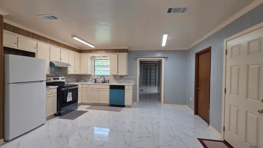11555 E Black Oak Dr, Baton Rouge, LA 70815 - #2