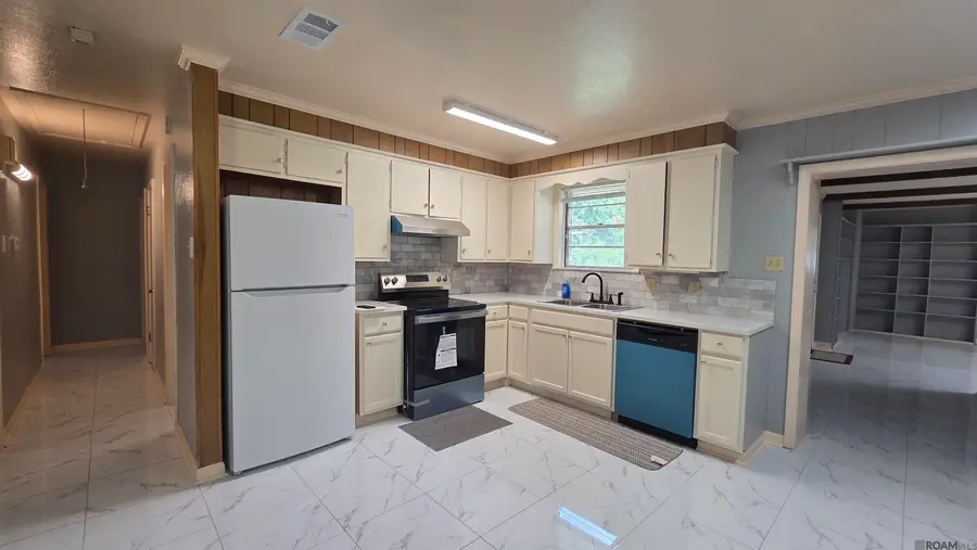 11555 E Black Oak Dr, Baton Rouge, LA 70815 - #3