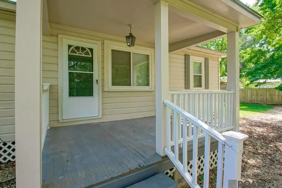 33872 Courtney Ln, Denham Springs, LA 70706 - #2