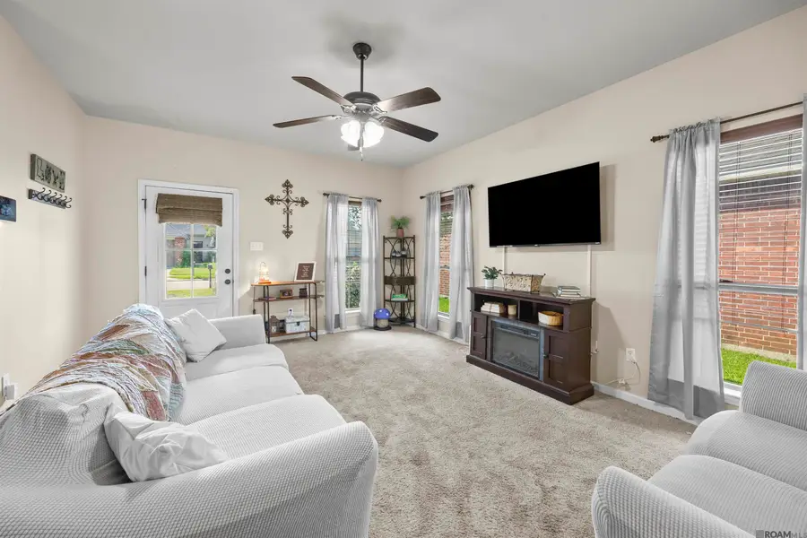16802 Glenwood Springs Dr, Greenwell Springs, LA 70739 - #3