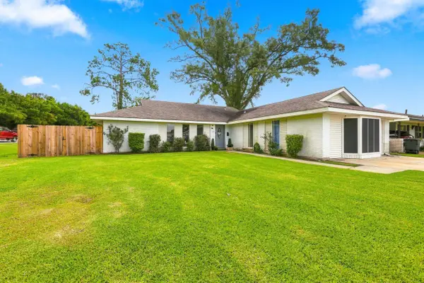 105 El Paso, Houma, LA 70360