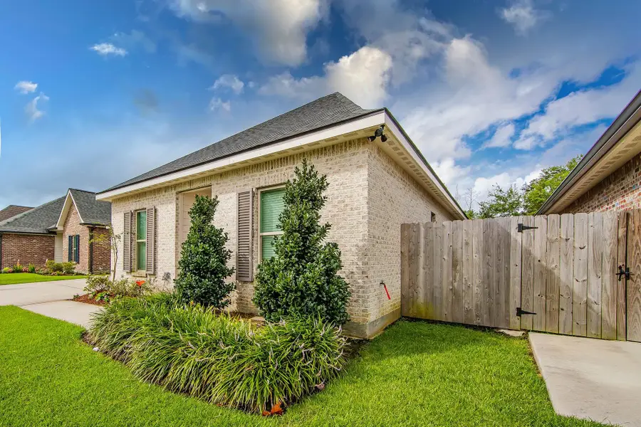 304 Sugar Ridge Drive, Houma, LA 70360 - #2