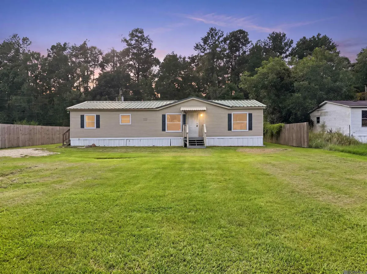 38089 Falcon Wood Dr, Denham Springs, LA 70706 - #1