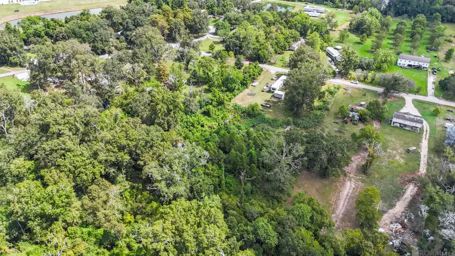18661 Broussard Rd, Prairieville, LA 70769 - #2