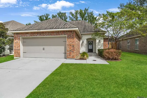 6439 Red Rose Dr, Baton Rouge, LA 70817