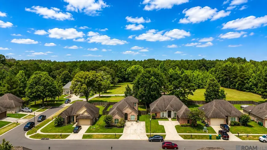 6707 Royal Oaks Ct, Zachary, LA 70791 - #2