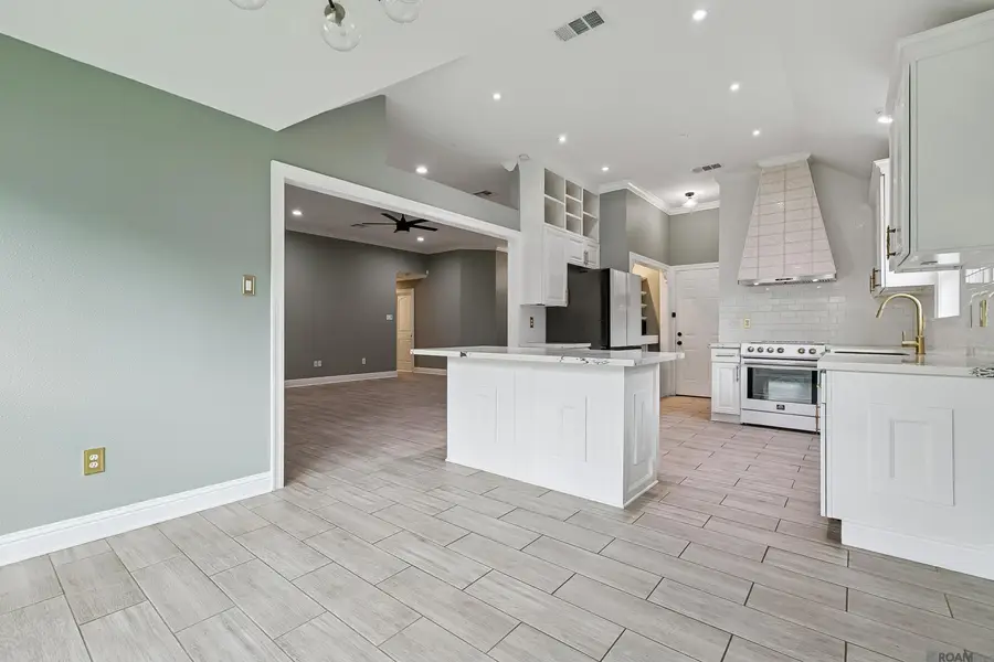 613 Foxwood Lane, Laplace, LA 70068 - #2
