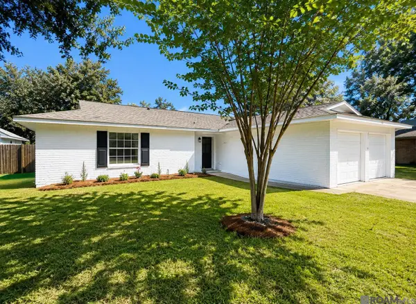 1725 Greenwood Dr, Laplace, LA 70068