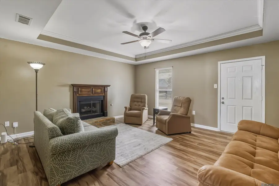 4445 Country Hill Dr, Baton Rouge, LA 70816 - #3