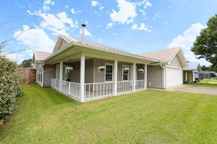 409 Tanglewood Dr, Houma, LA 70364 - #2