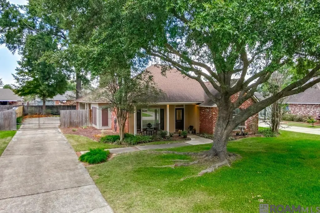 9141 Gary Dr, Denham Springs, LA 70726 - #1