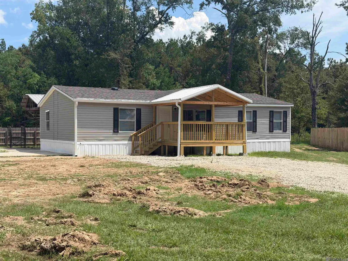24562 Kenneth Dr, Denham Springs, LA 70726 - #1