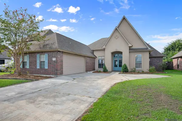 11364 Pleasant Knoll Dr, Denham Springs, LA 70726