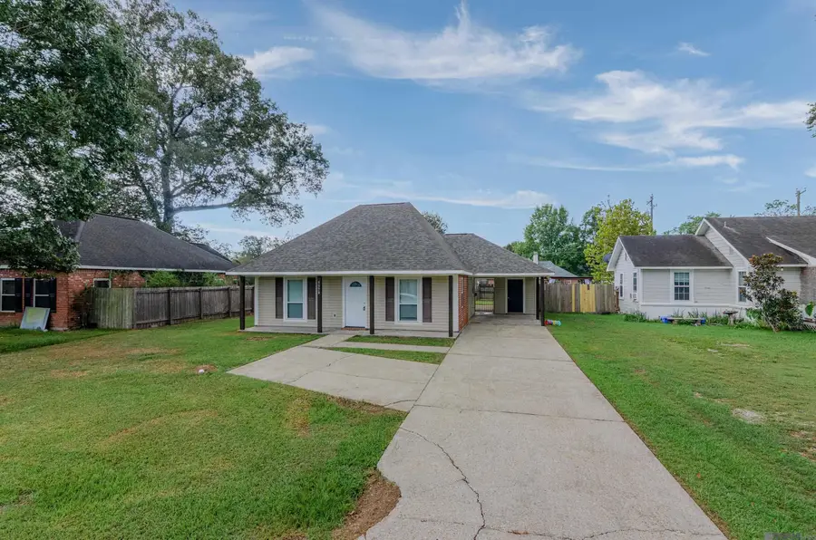 7378 Robinson Dr, Denham Springs, LA 70706 - #2