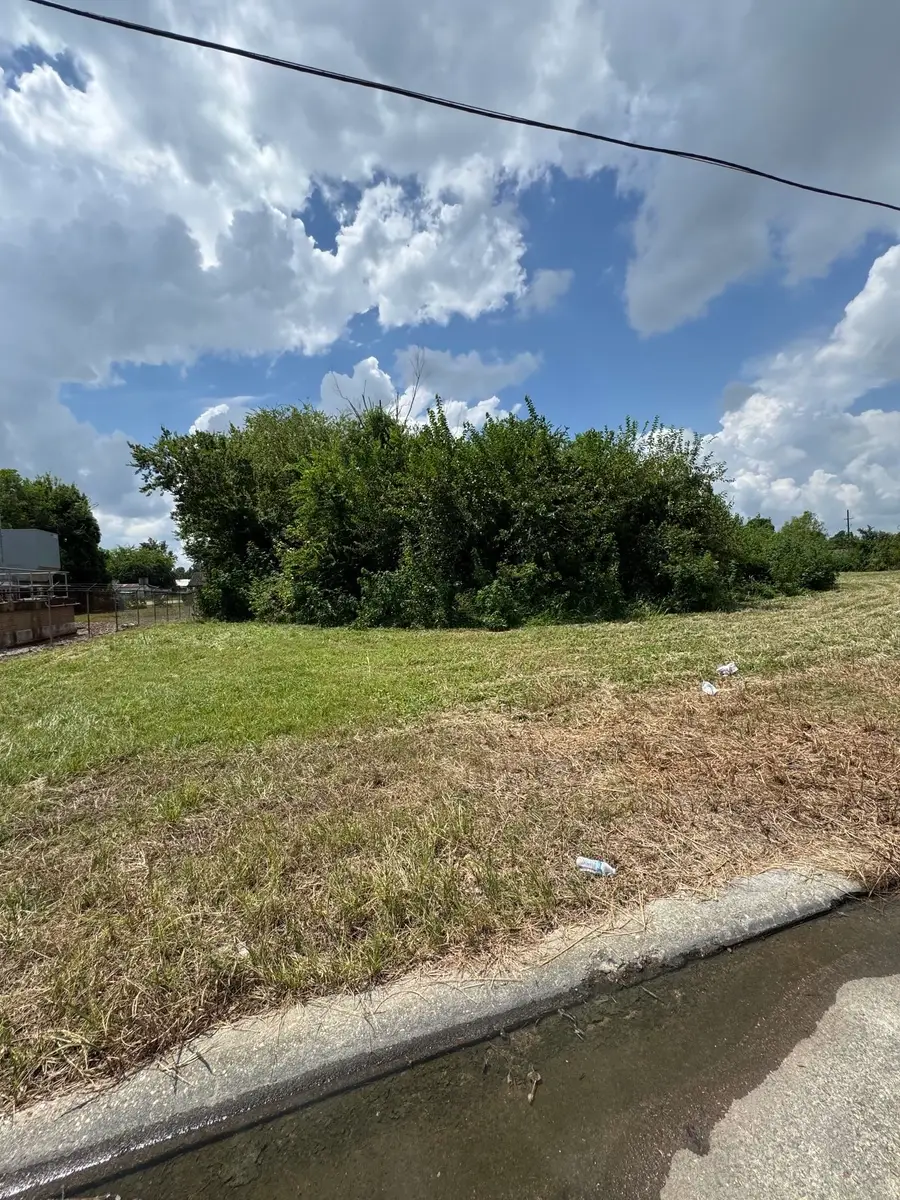8144 Gum St, Houma, LA 70364 - #3