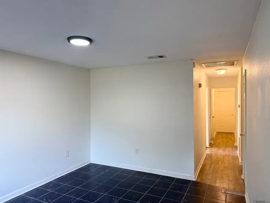 1041 Michigan Ave, Port Allen, LA 70767 - #3
